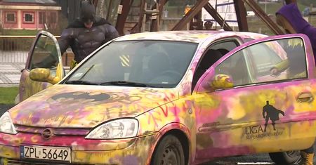 Na licytację WOŚP trafi samochód pomalowany przez dzieci ze szczecińskiej onkologii