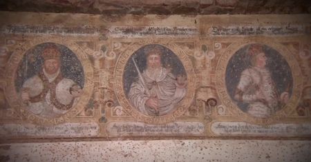 Niecodzienne odkrycie na Dolnym Śląsku. Renesansowe freski na ścianach w pałacu w Strudze