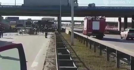 Tragiczny wypadek na A4. Kobieta spłonęła w samochodzie