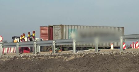 Wypadek z cysterny ze żrącą substancję pod Szubinem