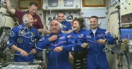 Astronauci z Rosji, USA i Włoch na pokładzie Sojuza MS-13 dotarli na Międzynarodową Stację Kosmiczną