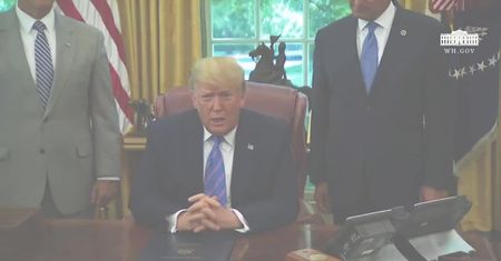 Teheran zwiększył zapasy wzbogaconego uranu. Zdaniem D. Trumpa to “igranie z ogniem”