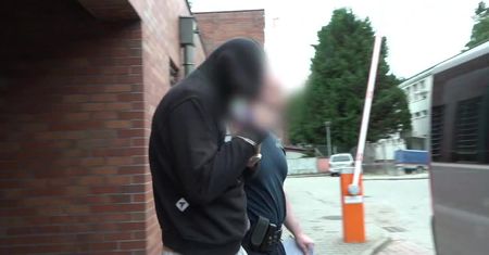 Złodziej, który ukradł plecak iluzjoniście w Sopocie, sam zgłosił się na policję