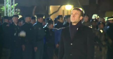 Emmanuel Macron odwiedził ponownie otwarty jarmark świąteczny w Strasburgu