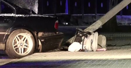 Samochód potrącił sześcioosobową rodzinę. Kierowca stracił panowanie nad pojazdem