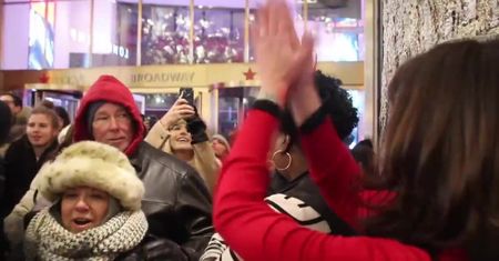 Tłumy kupujących szturmują amerykańskie sklepy z okazji Black Friday