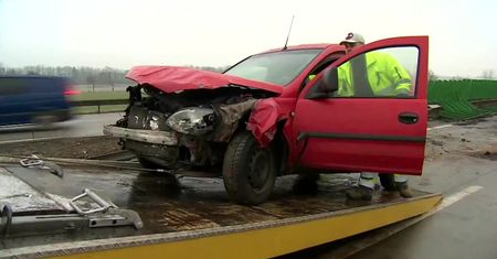 Karambol na A4. Zderzenie dwóch ciężarówek i dwóch osobówek