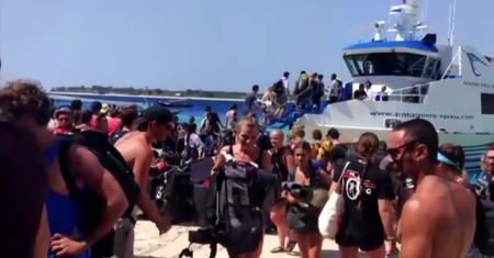Dwa tysiące turystów ewakuowanych z indonezyjskiej wyspy Gili. Utknęli tam podczas trzęsienia ziemi