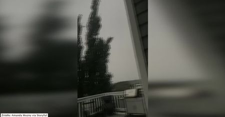 Piorun uderzył niecałe 3 metry od matki z dzieckiem
