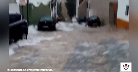 Powódź w Hiszpanii. Z zalanego domu uratowano rodzinę z niemowlakiem