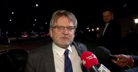 Główny Inspektor Sanitarny liczy na szczepionkę, póki co zaleca szczepienia przeciwko grypie
