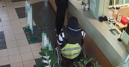 Niepełnosprawny na wózku inwalidzkim, ukradł skarbonkę z pieniędzmi dla dzieci