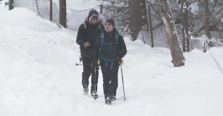Dużo śniegu w Tatrach. Turyści zadowoleni, ale TOPR ostrzega przed trudnymi warunkami