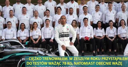 Lewis Hamilton chwali się sportową sylwetką i straszy rywali, że w następnym sezonie będzie „bestią”