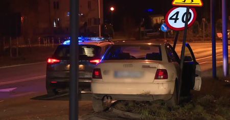 22-latek uciekał przed policją z pasażerką w czwartym miesiącu ciąży. Trafił do aresztu, a kobieta do szpitala
