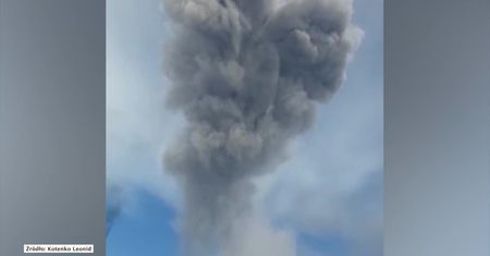 Erupcja wulkanu na wschodzie Rosji. Pobliskie miasto pokryte warstwą popiołu