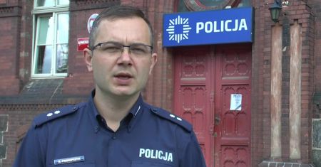 Policjanci z Olsztyna zatrzymali pijanego drwala. Miał zakaz prowadzenia pojazdów i kradzione drewno w bagażniku
