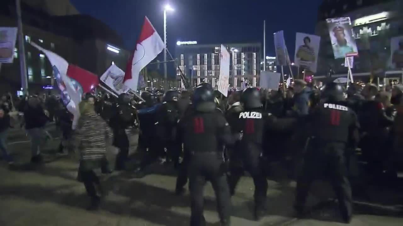 Starcia z policją w Lipsku podczas demonstracji przeciwko koronawirusowym restrykcjom