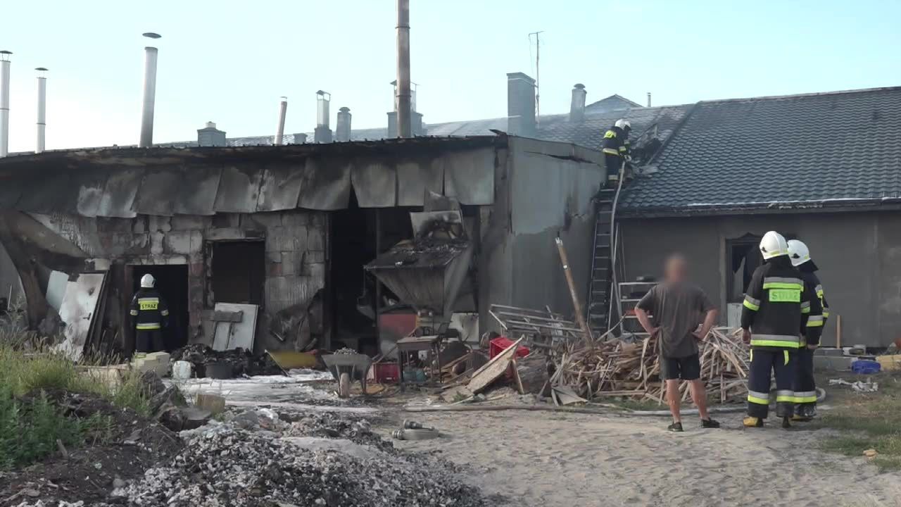 Pożar zakładu mięsnego w Wielkopolsce. Jedna osoba została poszkodowana