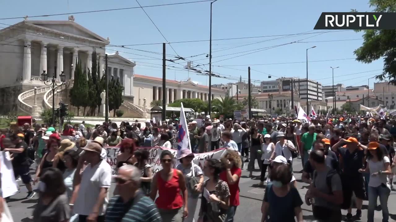 Protest greckich nauczycieli przeciwko reformie edukacji. Ustawa zakłada transmitowanie lekcji w internecie