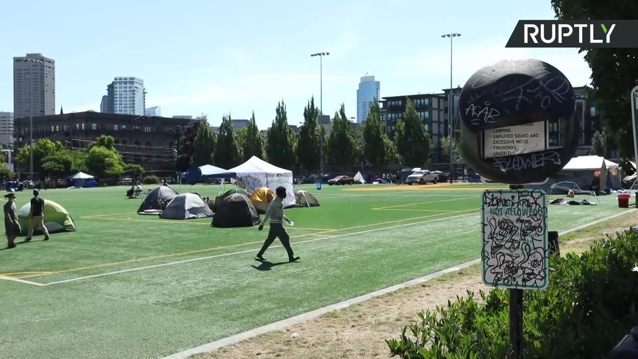 Pustoszeje ”strefa autonomiczna”. Coraz mniej protestujących w Seattle