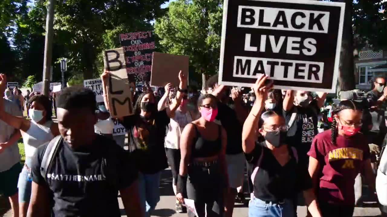 Protestujący w Minneapolis domagają się sprawiedliwości po śmierci Breonny Taylor. Została postrzelona osiem razy podczas przeszukania jej mieszkania