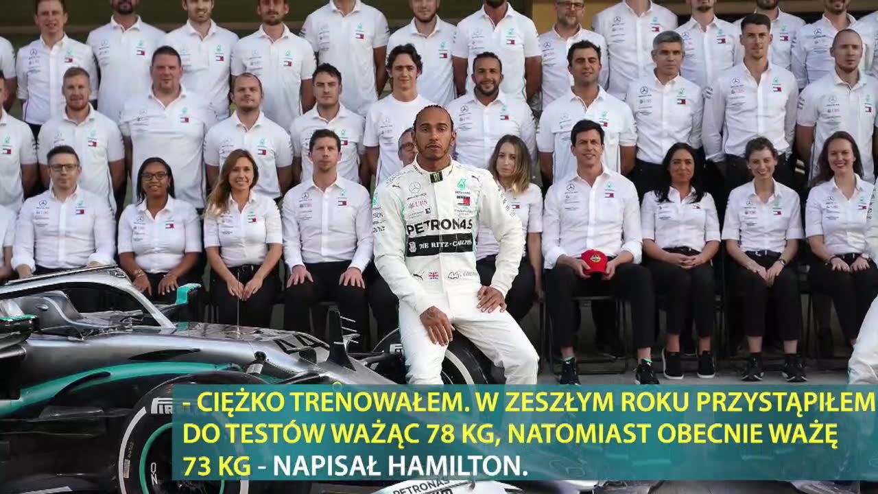 Lewis Hamilton chwali się sportową sylwetką i straszy rywali, że w następnym sezonie będzie „bestią”