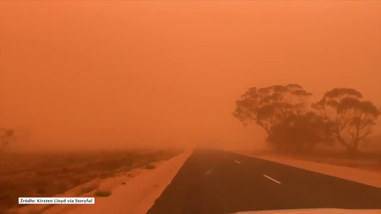 Pomarańczowe niebo nad południową Australią. To efekt burzy piaskowej