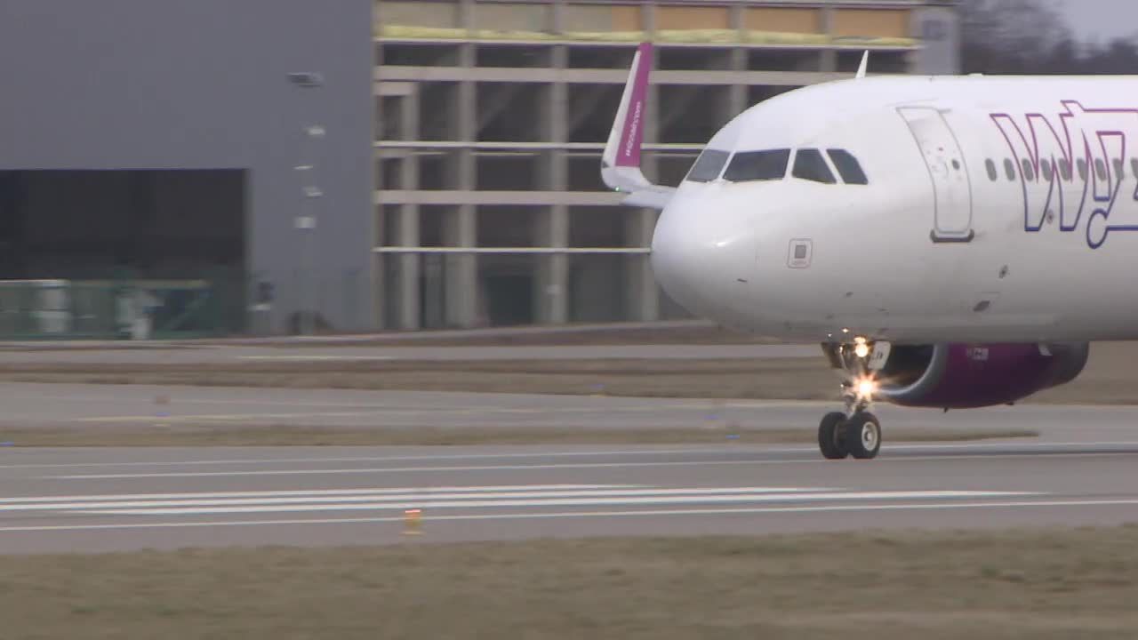 „Proponujemy klientom trzy rozwiązania”. WizzAir ograniczył loty z Polski do Włoch