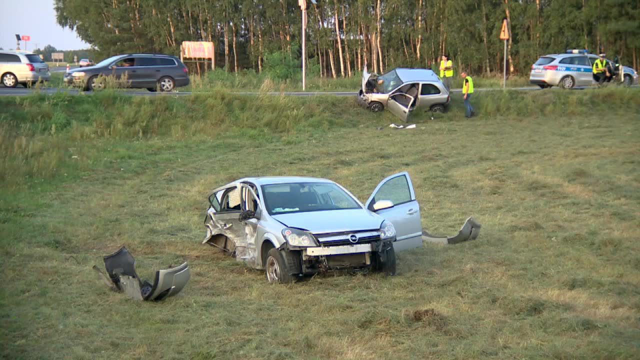 5 osób rannych po zderzeniu dwóch aut pod Szczercowem w województwie łódzkim