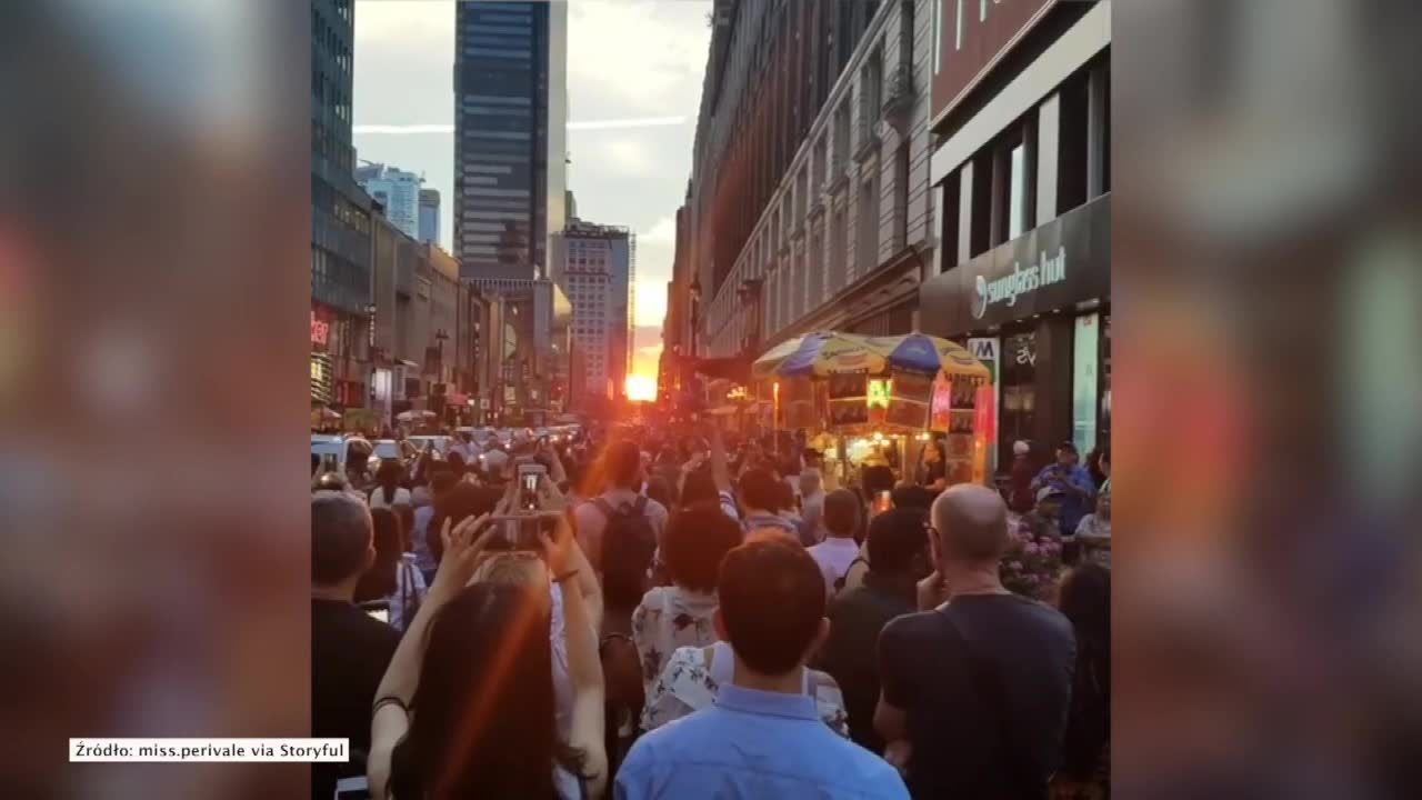 Wyjątkowy zachód słońca w Nowym Jorku. Autobus zablokował widok Manhattanhenge, tłum wygwizdał kierowcę