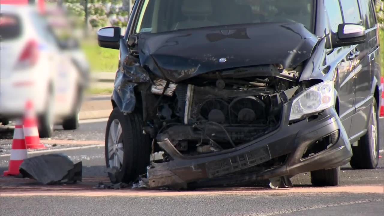 Wypadek samochodu Służby Ochrony Państwa. Dwie osoby zostały ranne