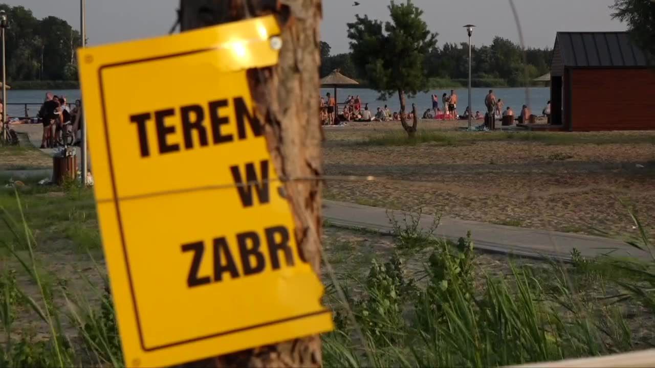 Plaża pod Gorzowem pełna ludzi, choć jeszcze jest placem budowy