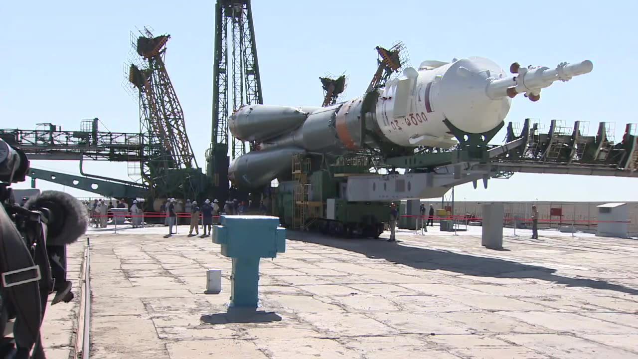 Rakieta na kosmodromie Bajkonur gotowa do startu. Sojuz MS-13 wyniesie ekspedycję na ISS