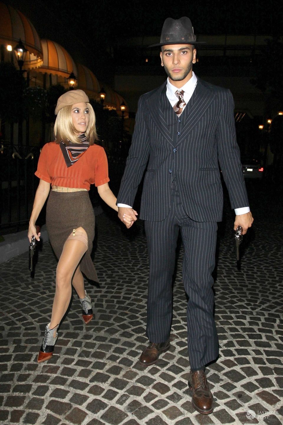Kourtney Kardashian i Younes Bendjima jako para gangsterów Bonnie i Clyde (Halloween 2017)