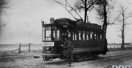 To już 108 lat, od kiedy elektryczne tramwaje jeżdżą ulicami Warszawy