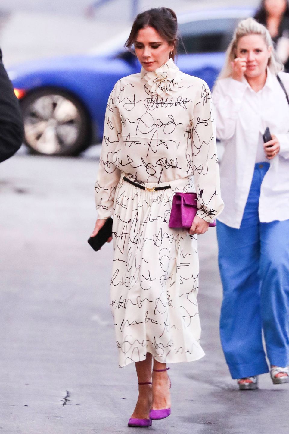 Elegancka Victoria Beckham w drodze do Jimmy Kimmel Live!