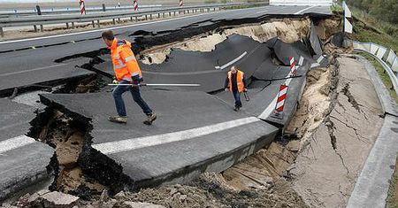 Autostrada A20 zamknięta w obydwie strony. Poważne problemy dla kierowców, głównie z Polski