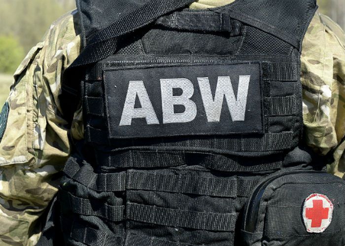 ABW zatrzymała Polaka, podejrzanego o nawoływanie do przeprowadzenia zamachu terrorystycznego w Polsce
