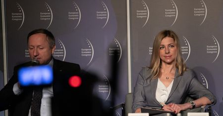 Na etacie wytrzymują trzy miesiące. Firmy pilnie poszukują pracowników