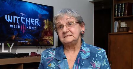 82-latka uwielbia grać na konsoli. Często przesiaduje do rana