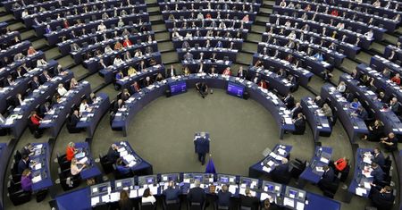 KE wszczęła wobec Polski postępowanie z artykułu 7. "Rząd w Warszawie może odetchnąć, nic mu się nie stanie"