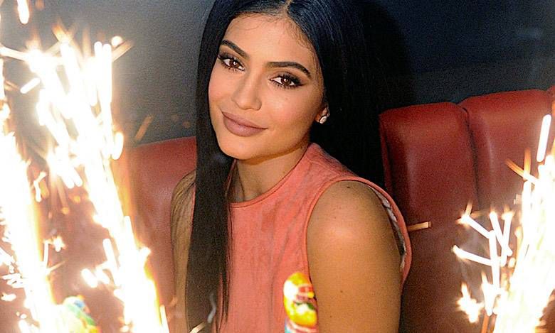 Kylie Jenner zorganizowała baby shower! Jednak urodzi bliźniaki?