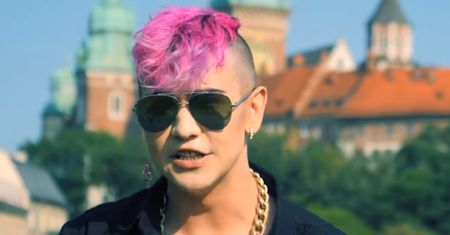 Gwiazdor disco polo torturowany przez znajomego. Otrzymał kilkanaście ciosów nożem