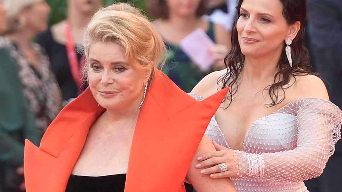 Catherine Deneuve trafiła do szpitala. Jest w ciężkim stanie