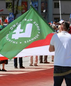 Polscy narodowcy we Włoszech. ONR patroluje plaże w Rimini