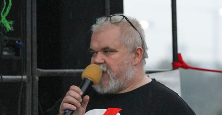 Napad przed Sejmem. Pobili mężczyznę i ukradli pieniądze