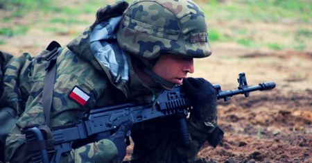 Żołnierze Obrony Terytorialnej będą ćwiczyć z aplikacją. Do tego zachęca ich MON i #OTrening