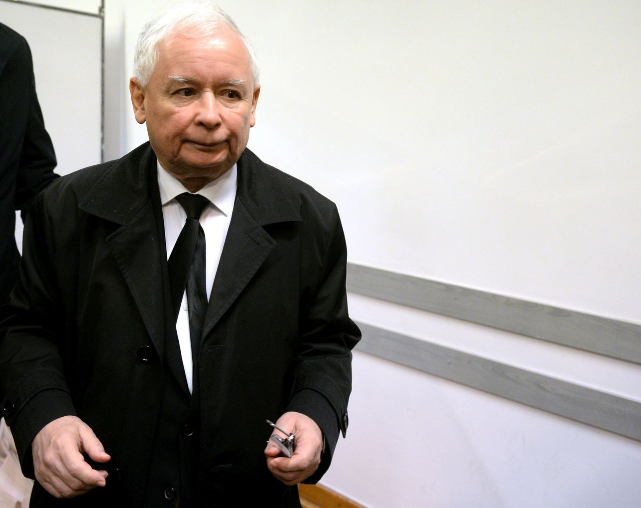 W PiS nikt tego głośno nie powie, więc pomogę. "Kaczyński, wasz król, jest nagi"