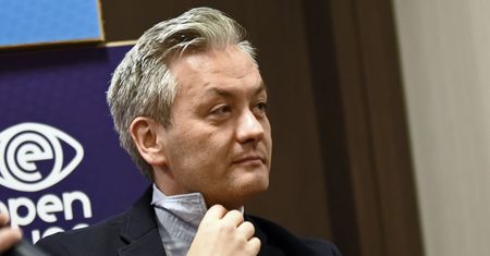 Robert Biedroń wystartuje w wyborach prezydenckich? Dwuznaczny wpis